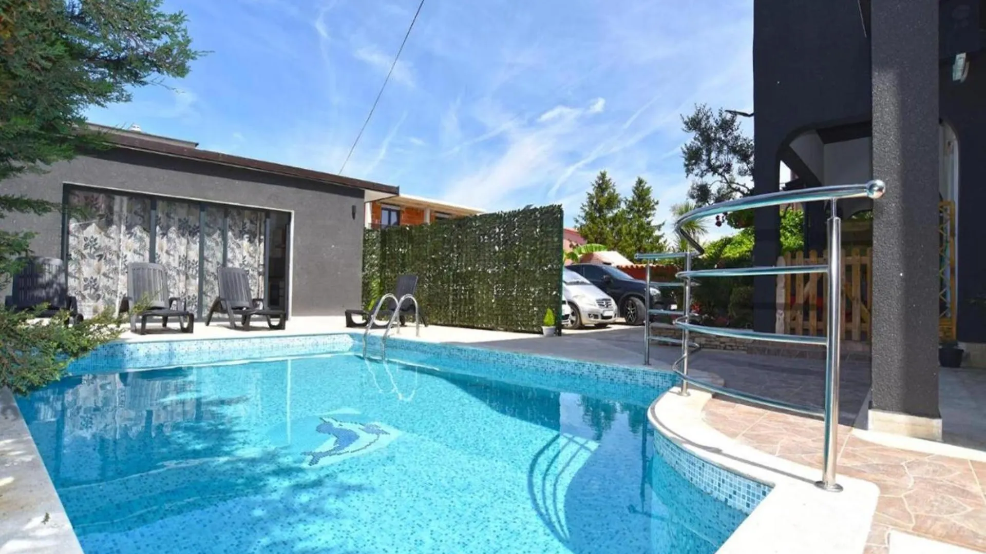 Cozy Apartment With Shared Pool Valbandon